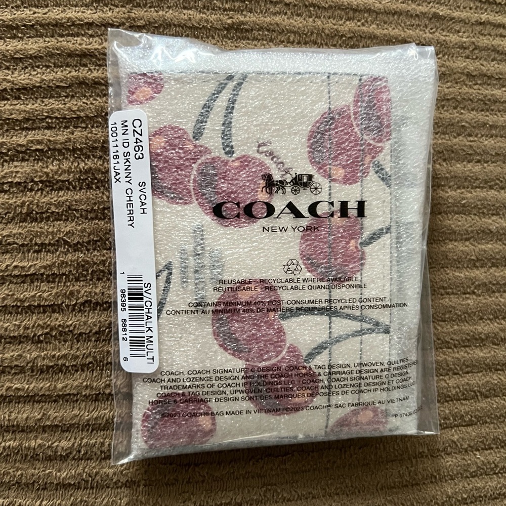 Coach Mini Skinny Id Case With Cherry Print nwt in packaging - Picture 4 of 5